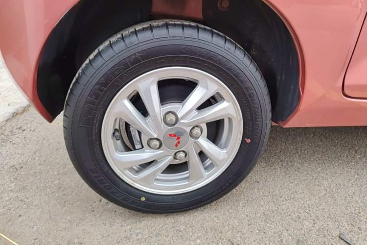 Used Wuling Hongguang MINIEV 2020 Freedom Version Lithium Iron Phosphate Right Rear Wheel Hub