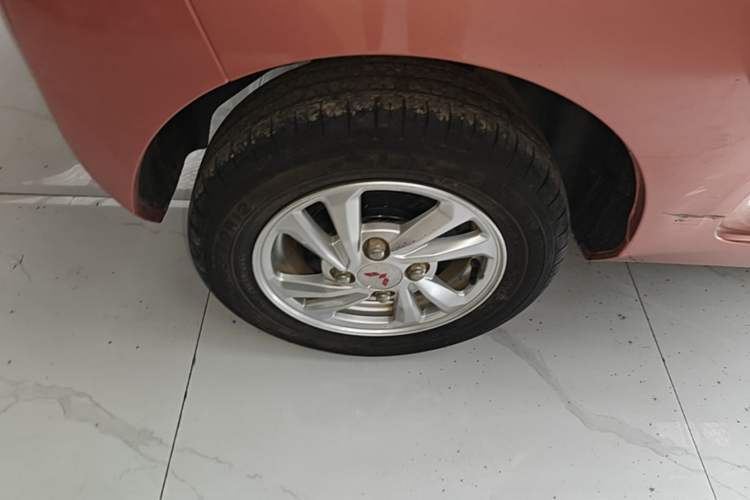 Used Wuling Hongguang MINIEV 2020 Enjoy Edition Lithium-Ion Battery Right Rear Wheel Hub
