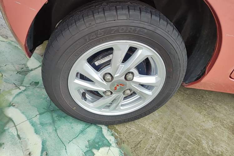 Used Wuling Hongguang MINIEV 2020 Enjoy Edition Lithium-Ion Battery Right Rear Wheel Hub