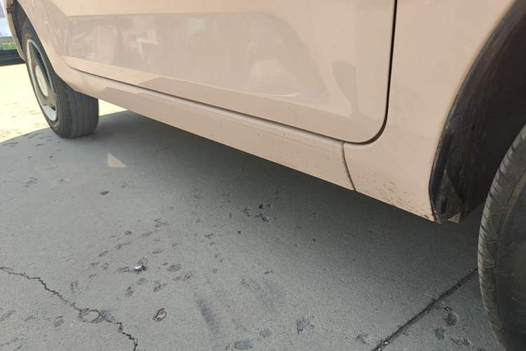 Used Wuling Hongguang MINIEV 2020 Zizai Version Lithium-NMC Right Side Sill