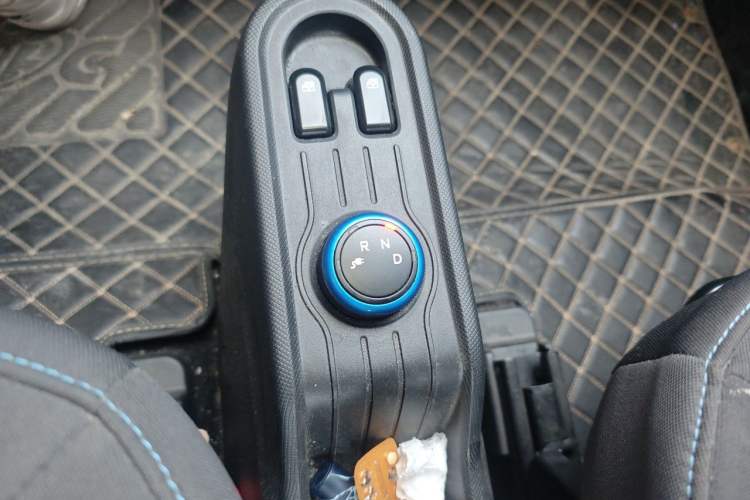 Used Wuling Hongguang MINIEV 2020 Enjoyment Model Lithium Iron Phosphate Gear Lever