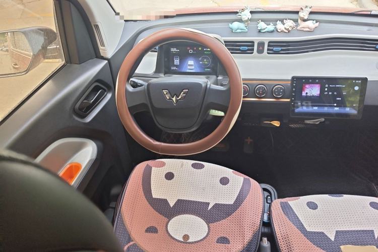 Used Wuling Hongguang MINIEV 2020 Freedom Version Lithium Iron Phosphate Steering Wheel