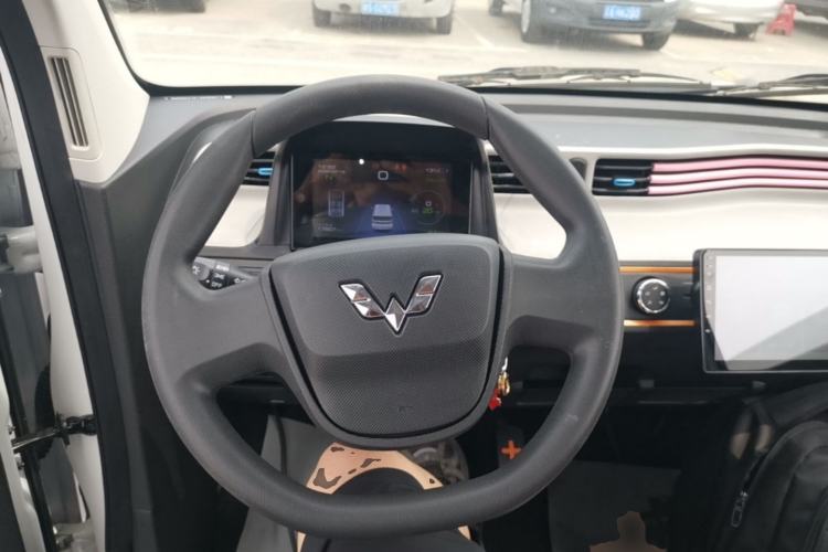 Used Wuling Hongguang MINIEV 2020 Easy Version Lithium-Ion Battery Steering Wheel