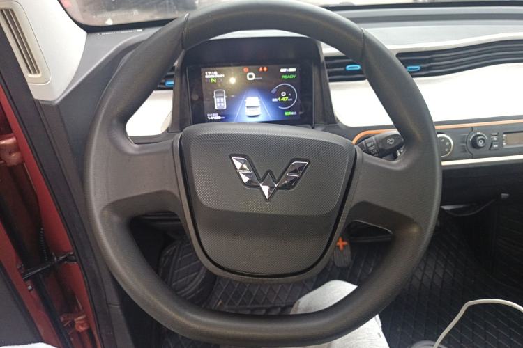 Used Wuling Hongguang MINIEV 2020 Enjoyment Model Lithium Iron Phosphate Steering Wheel