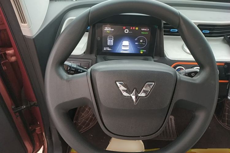 Used Wuling Hongguang MINIEV 2020 Enjoyment Model Lithium Iron Phosphate Steering Wheel