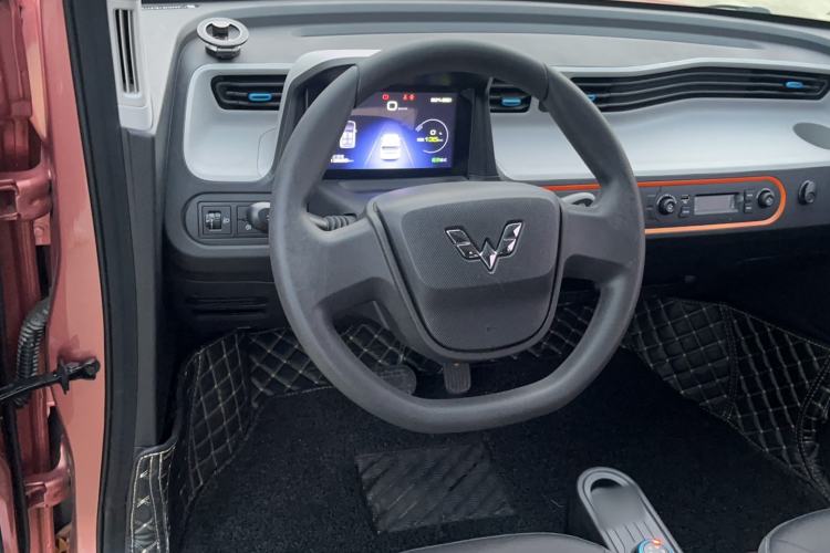 Used Wuling Hongguang MINIEV 2020 Enjoyment Model Lithium Iron Phosphate Steering Wheel