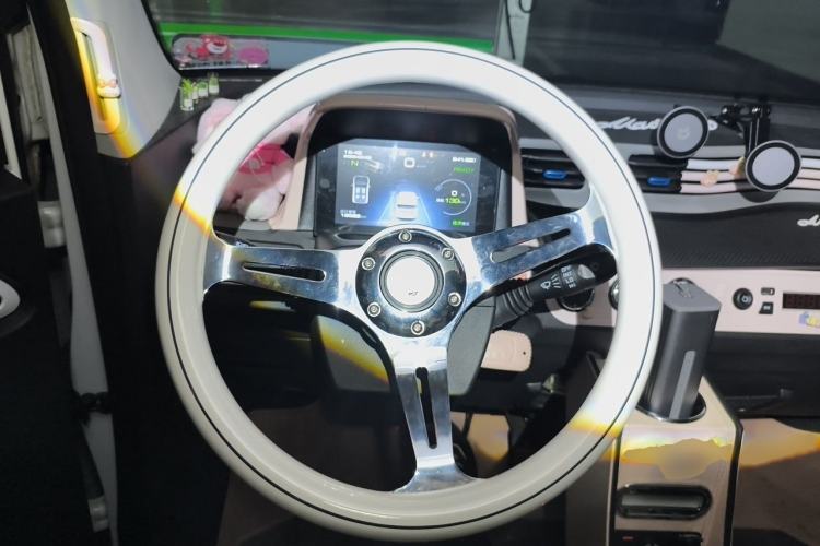 Used Wuling Hongguang MINIEV 2020 Enjoyment Model Lithium Iron Phosphate Steering Wheel