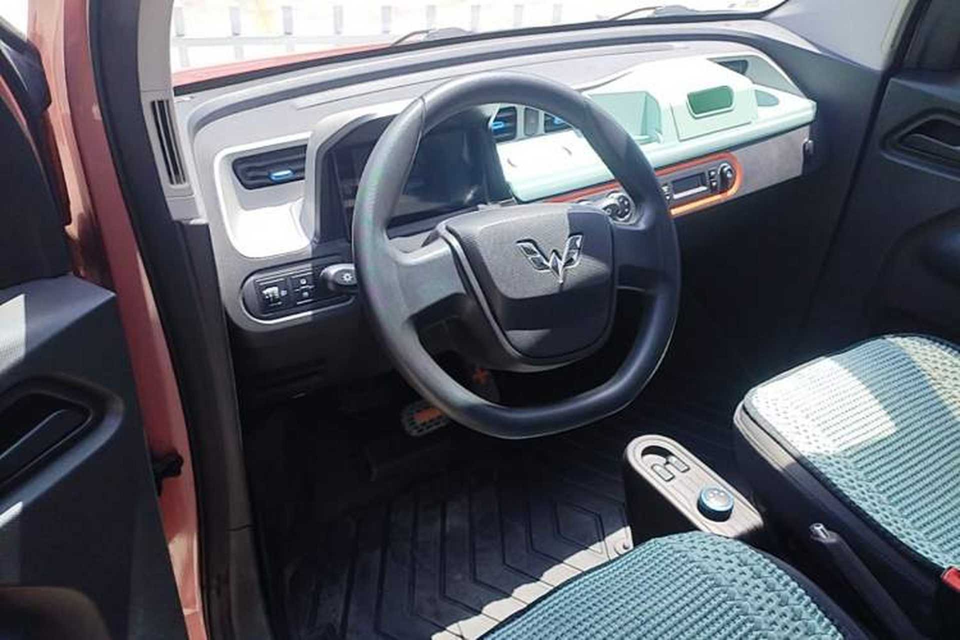Used Wuling Hongguang MINIEV 2020 Enjoyment Model Lithium Iron Phosphate Steering Wheel