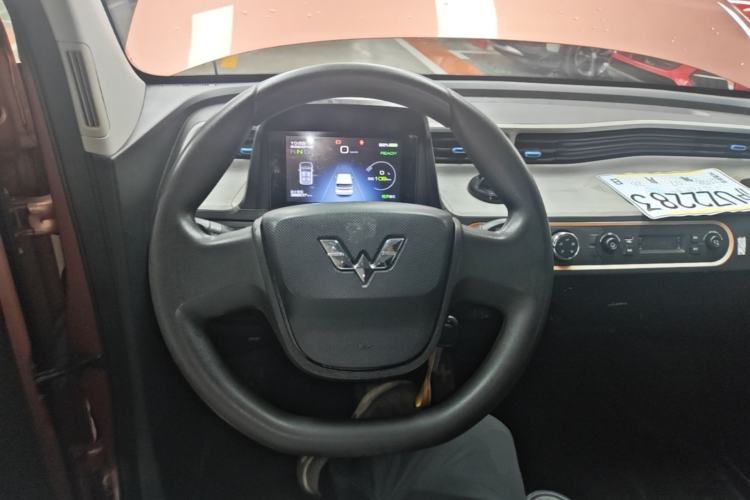Used Wuling Hongguang MINIEV 2020 Freedom Version Lithium Iron Phosphate Steering Wheel