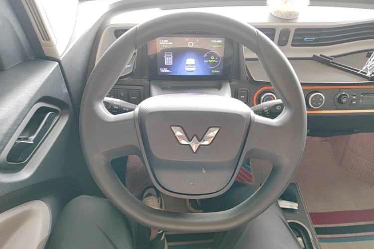 Used Wuling Hongguang MINIEV 2020 Enjoyment Model Lithium Iron Phosphate Steering Wheel