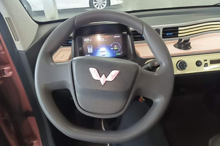 Used Wuling Hongguang MINIEV 2020 Zizai Version Lithium-NMC Steering Wheel