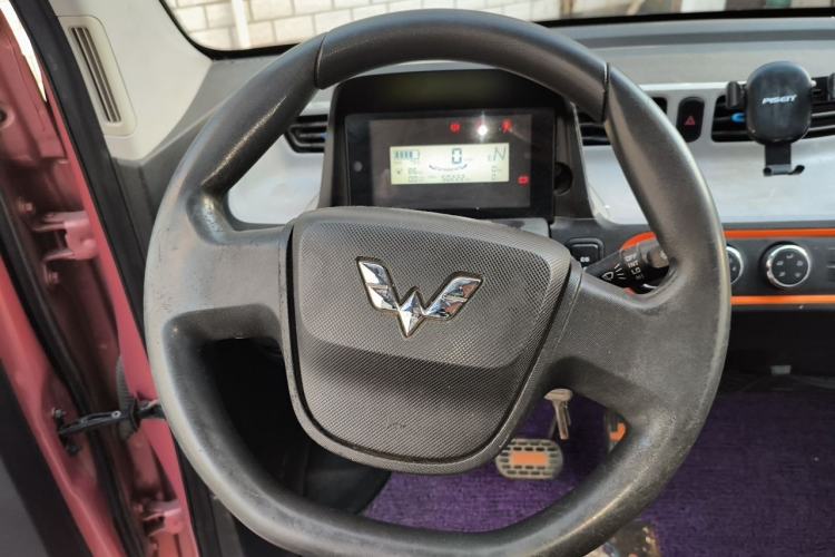 Used Wuling Hongguang MINIEV 2020 Easy Version Lithium-Ion Battery Steering Wheel