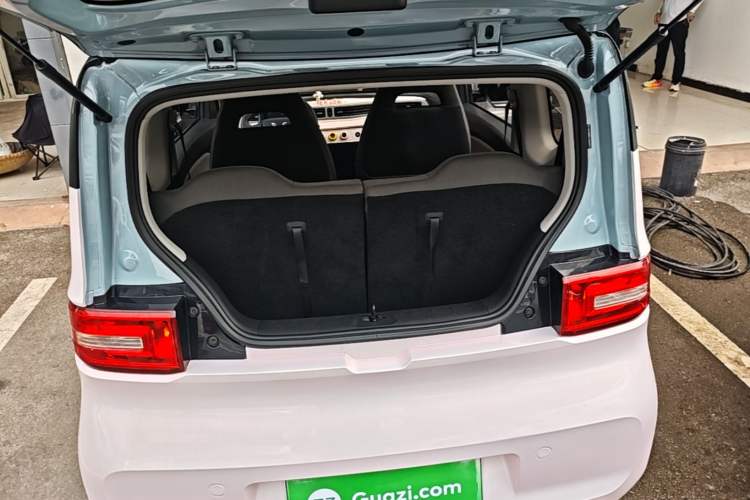 Used Wuling Hongguang MINIEV 2020 Zizai Version Lithium-NMC Trunk