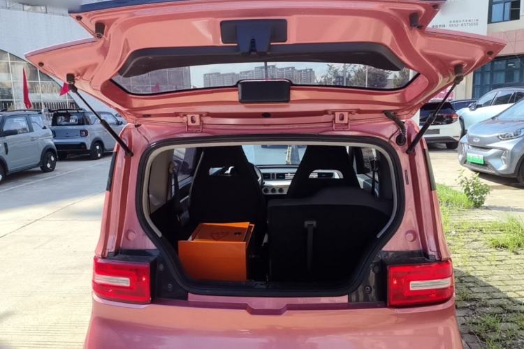 Used Wuling Hongguang MINIEV 2020 Zizai Version Lithium-NMC Trunk