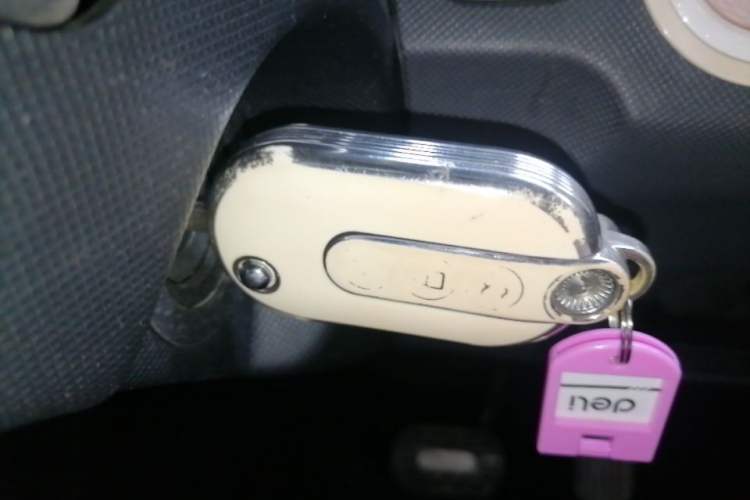 Used Wuling Hongguang MINIEV 2020 Freedom Version Lithium Iron Phosphate Vehicle Key