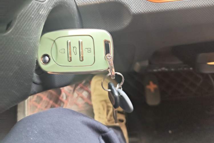 Used Wuling Hongguang MINIEV 2020 Freedom Version Lithium Iron Phosphate Vehicle Key