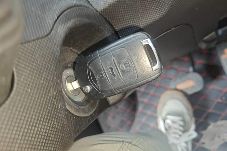 Used Wuling Hongguang MINIEV 2020 Enjoyment Model Lithium Iron Phosphate Vehicle Key