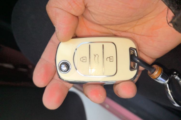 Used Wuling Hongguang MINIEV 2020 Freedom Version Lithium Iron Phosphate Vehicle Key
