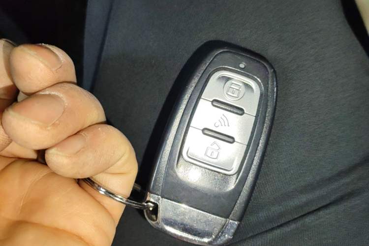 Used Wuling Hongguang MINIEV 2020 Enjoyment Model Lithium Iron Phosphate Vehicle Key
