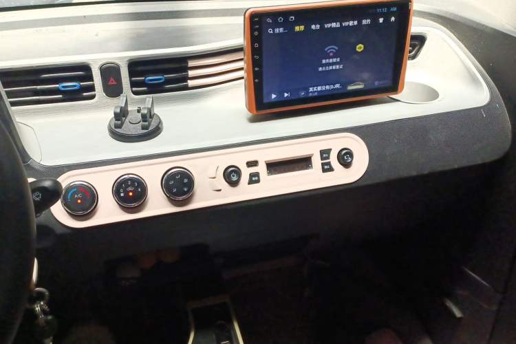 Used Wuling Hongguang MINIEV 2020 Freedom Version Lithium Iron Phosphate Audio And AC Panel