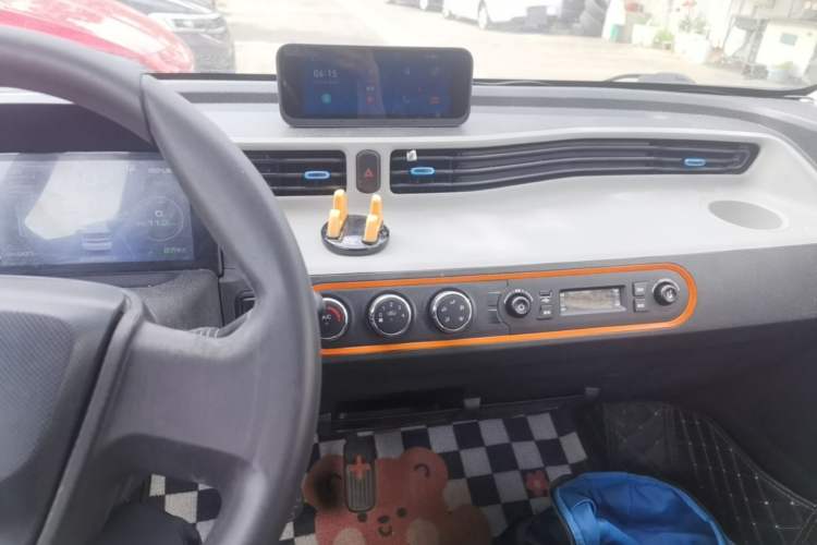Used Wuling Hongguang MINIEV 2020 Enjoyment Model Lithium Iron Phosphate Audio And AC Panel