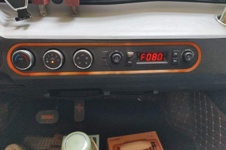 Used Wuling Hongguang MINIEV 2020 Zizai Version Lithium-NMC Audio And AC Panel