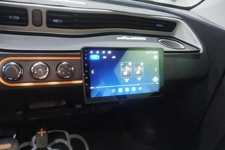 Used Wuling Hongguang MINIEV 2020 Easy Version Lithium-Ion Battery Audio And AC Panel