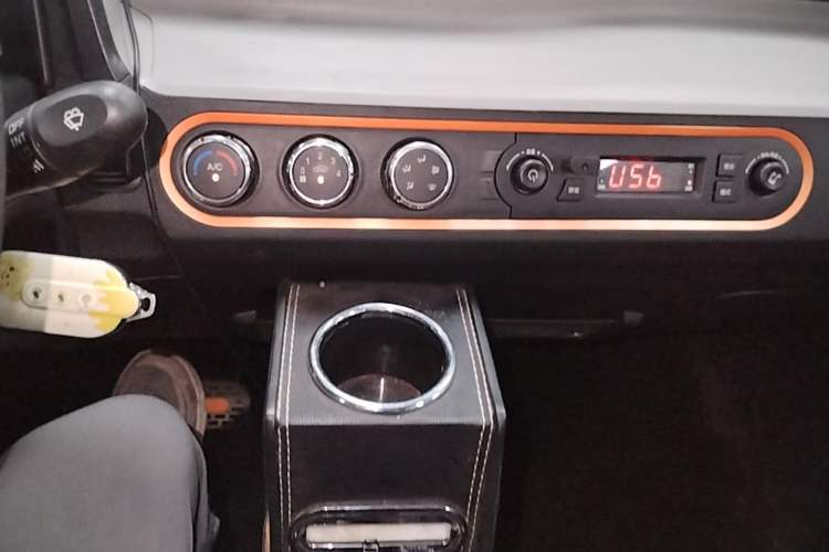 Used Wuling Hongguang MINIEV 2020 Enjoyment Model Lithium Iron Phosphate Audio And AC Panel