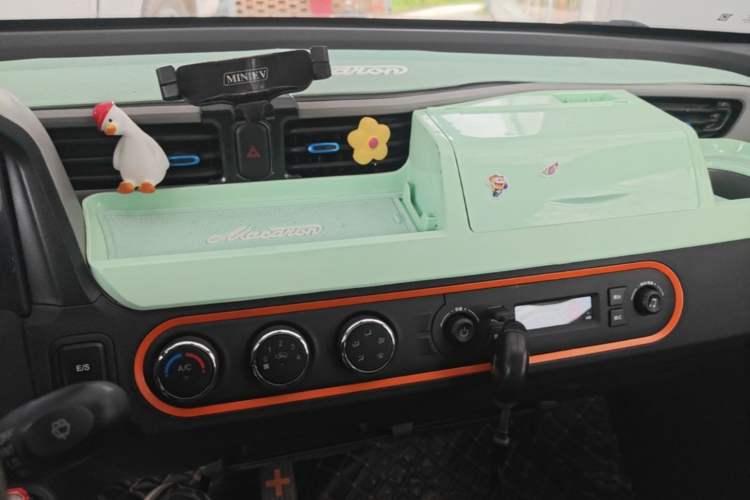 Used Wuling Hongguang MINIEV 2020 Freedom Version Lithium Iron Phosphate Audio And AC Panel