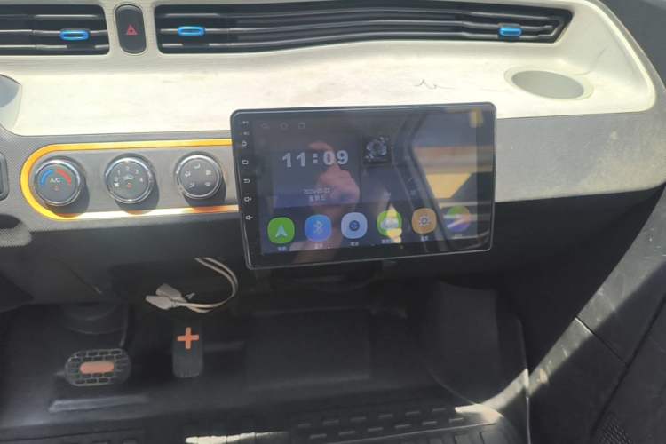 Used Wuling Hongguang MINIEV 2020 Freedom Version Lithium Iron Phosphate Audio And AC Panel
