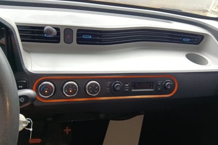 Used Wuling Hongguang MINIEV 2020 Enjoyment Model Lithium Iron Phosphate Audio And AC Panel
