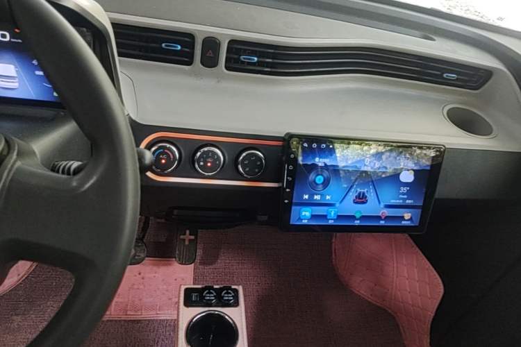 Used Wuling Hongguang MINIEV 2020 Enjoyment Model Lithium Iron Phosphate Audio And AC Panel