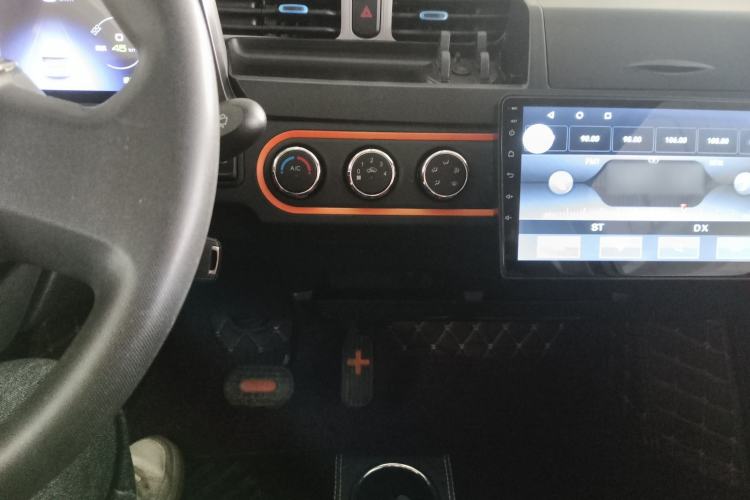 Used Wuling Hongguang MINIEV 2020 Freedom Version Lithium Iron Phosphate Audio And AC Panel