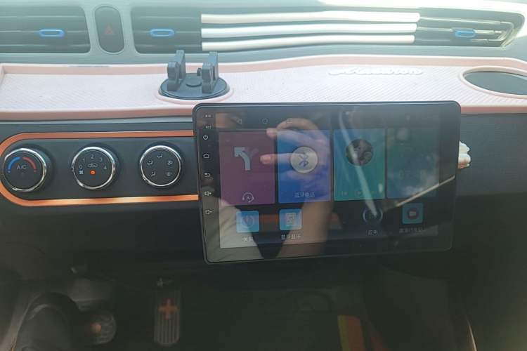 Used Wuling Hongguang MINIEV 2020 Freedom Version Lithium Iron Phosphate Audio And AC Panel