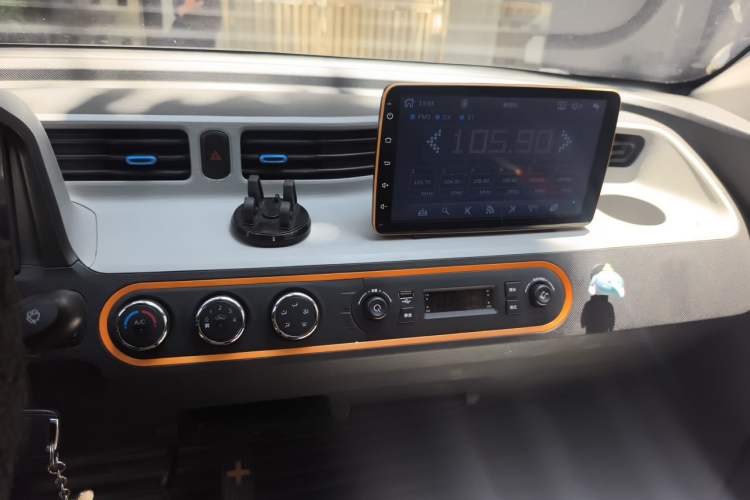 Used Wuling Hongguang MINIEV 2020 Freedom Version Lithium Iron Phosphate Audio And AC Panel
