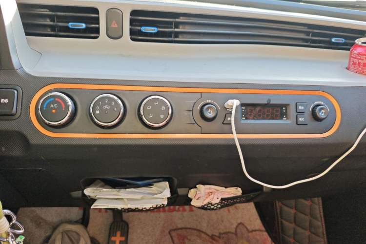 Used Wuling Hongguang MINIEV 2020 Enjoyment Model Lithium Iron Phosphate Audio And AC Panel