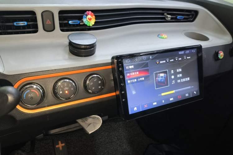Used Wuling Hongguang MINIEV 2020 Enjoyment Model Lithium Iron Phosphate Audio And AC Panel