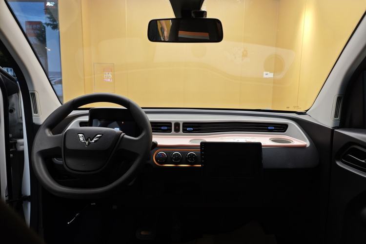 Used Wuling Hongguang MINIEV 2020 Enjoyment Model Lithium Iron Phosphate Audio And AC Panel