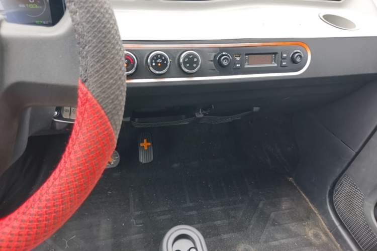 Used Wuling Hongguang MINIEV 2020 Enjoyment Model Lithium Iron Phosphate Audio And AC Panel