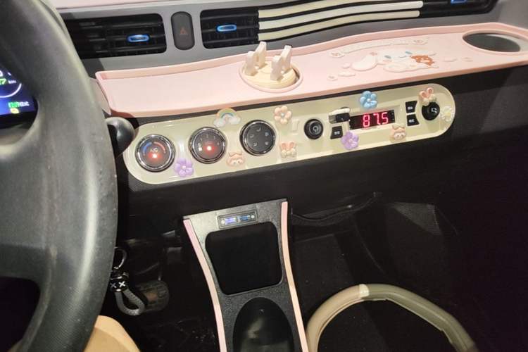 Used Wuling Hongguang MINIEV 2020 Enjoyment Model Lithium Iron Phosphate Audio And AC Panel