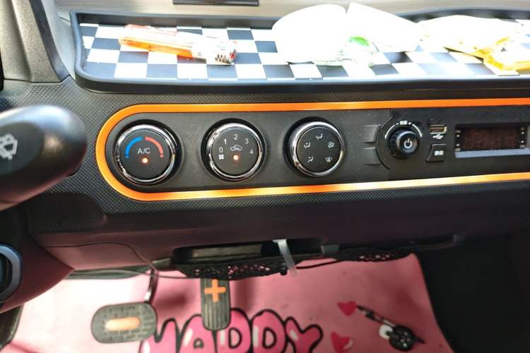Used Wuling Hongguang MINIEV 2020 Enjoyment Model Lithium Iron Phosphate Audio And AC Panel