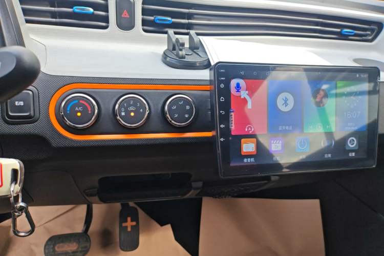 Used Wuling Hongguang MINIEV 2020 Freedom Version Lithium Iron Phosphate Audio And AC Panel