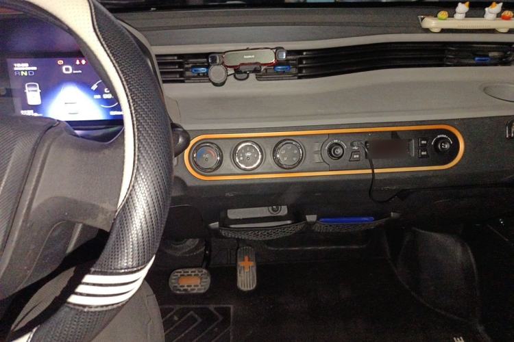 Used Wuling Hongguang MINIEV 2020 Zizai Version Lithium-NMC Audio And AC Panel