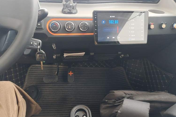Used Wuling Hongguang MINIEV 2020 Enjoyment Model Lithium Iron Phosphate Audio And AC Panel