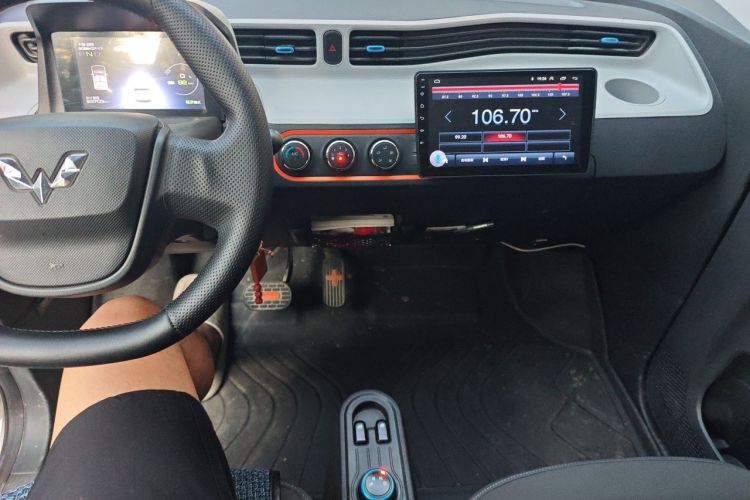 Used Wuling Hongguang MINIEV 2020 Zizai Version Lithium-NMC Audio And AC Panel