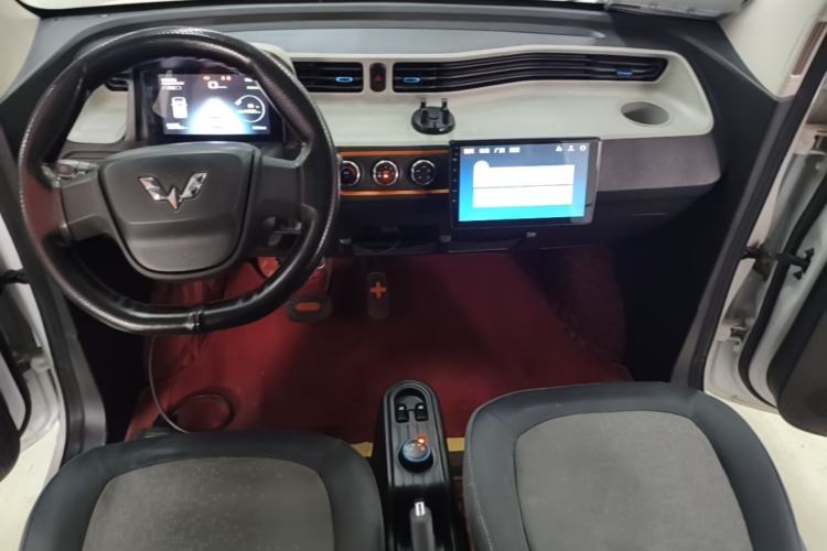 Used Wuling Hongguang MINIEV 2020 Enjoyment Model Lithium Iron Phosphate Center Console