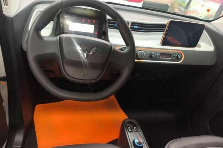 Used Wuling Hongguang MINIEV 2020 Easy Version Lithium-Ion Battery Center Console