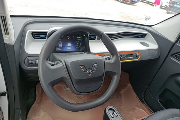 Used Wuling Hongguang MINIEV 2020 Freedom Version Lithium Iron Phosphate Center Console