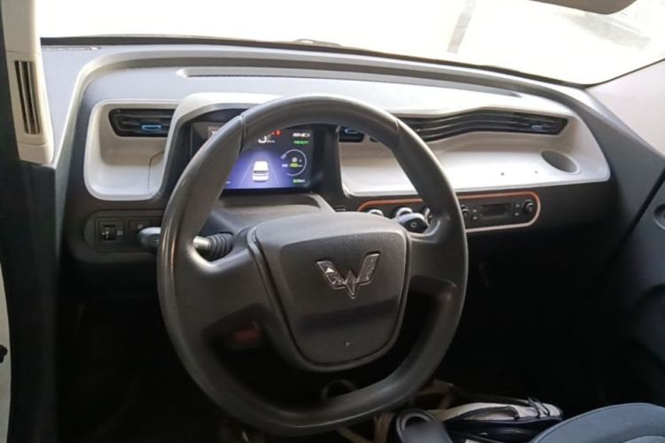 Used Wuling Hongguang MINIEV 2020 Enjoyment Model Lithium Iron Phosphate Center Console