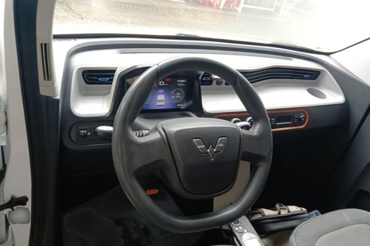 Used Wuling Hongguang MINIEV 2020 Enjoyment Model Lithium Iron Phosphate Center Console